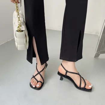 2023 Vara Noi Curea Subțire Combinație Simplă Sandale Femei Open-toe Cap Pătrat Solid de Culoare Versatil Pantofi cu toc pentru Femei
